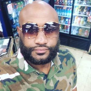 Meet your Posher, Adam